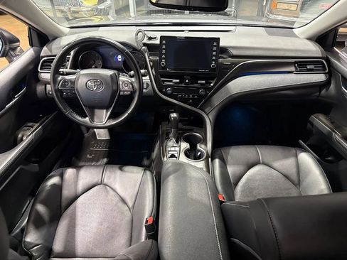 Used 2023 Toyota Camry XSE FWD image 10