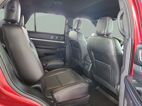 Used 2018 Ford Explorer Sport w/ Ford Safe & Smart Package AWD/4WD image 18