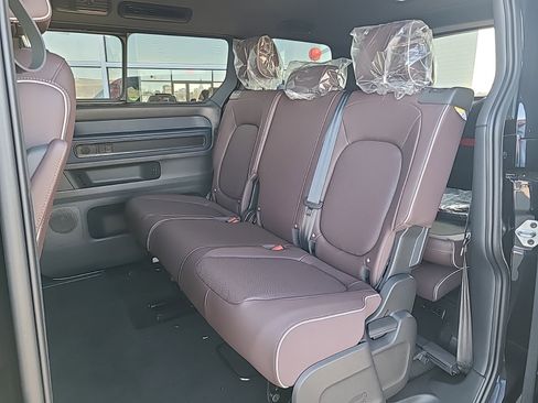 New 2025 Volkswagen ID. Buzz Pro S image 18