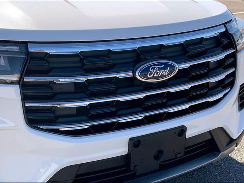 Certified 2025 Ford Explorer Active image 30