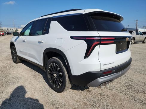 New 2026 Chevrolet Traverse LT image 5