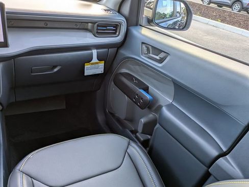 New 2026 Ford Maverick Lobo AWD/4WD image 17