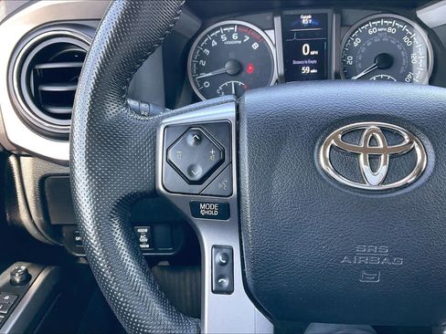 Used 2021 Toyota Tacoma SR5 w/ Trail Edition image 23