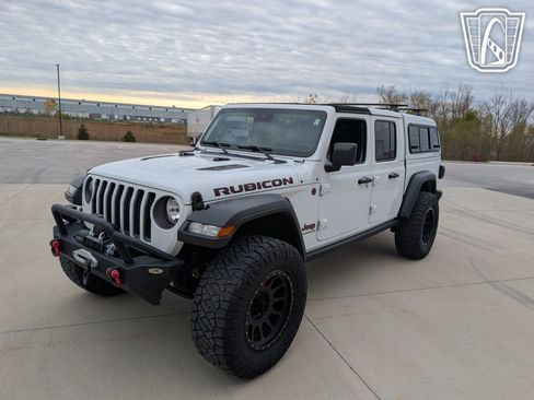 Used 2021 Jeep Gladiator Rubicon w/ Cold Weather Group image 2