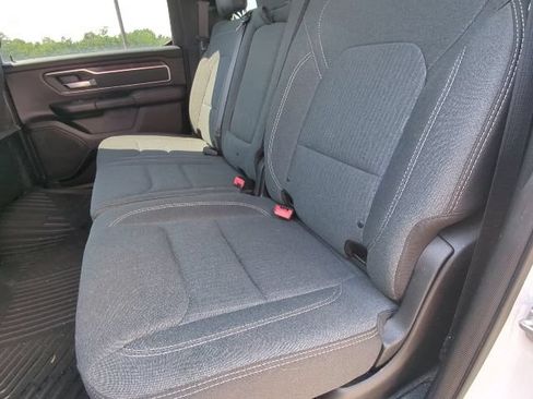 Used 2019 RAM 1500 Big Horn AWD/4WD image 12