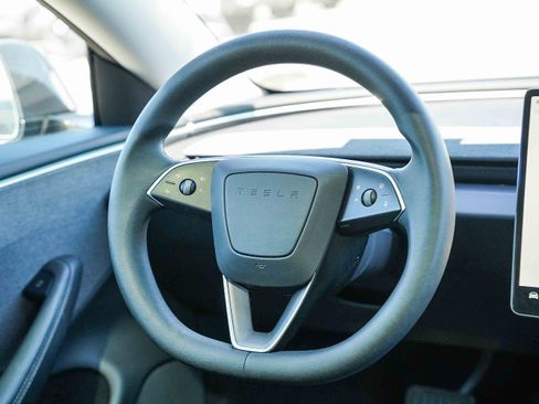 Used 2025 Tesla Model 3 Long Range image 15