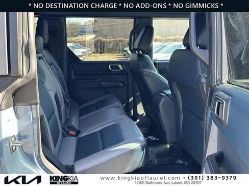 Used 2024 Ford Bronco Outer Banks w/ Sasquatch Package image 17