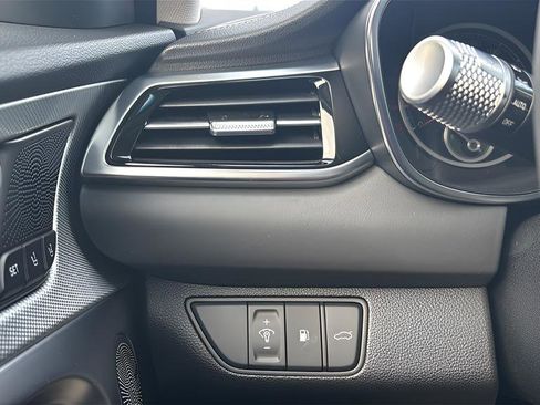 New 2026 Genesis G70 2.5T Prestige image 22