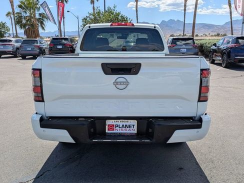 Certified 2025 Nissan Frontier SV RWD image 12