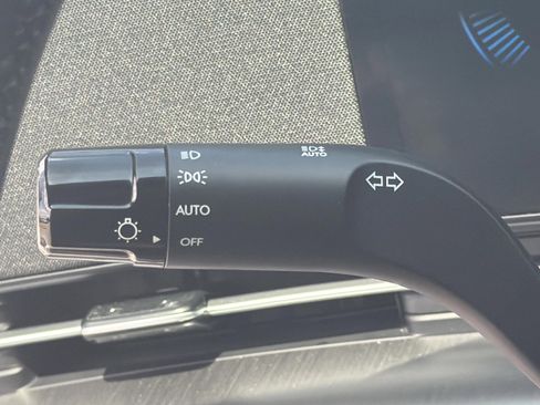 Used 2024 Hyundai Kona SEL FWD image 21
