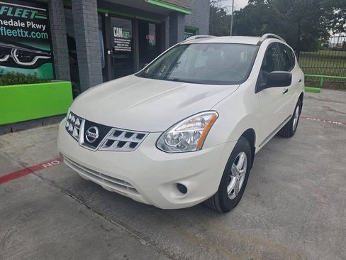 Used 2015 Nissan Rogue S w/ Convenience Package FWD image 3