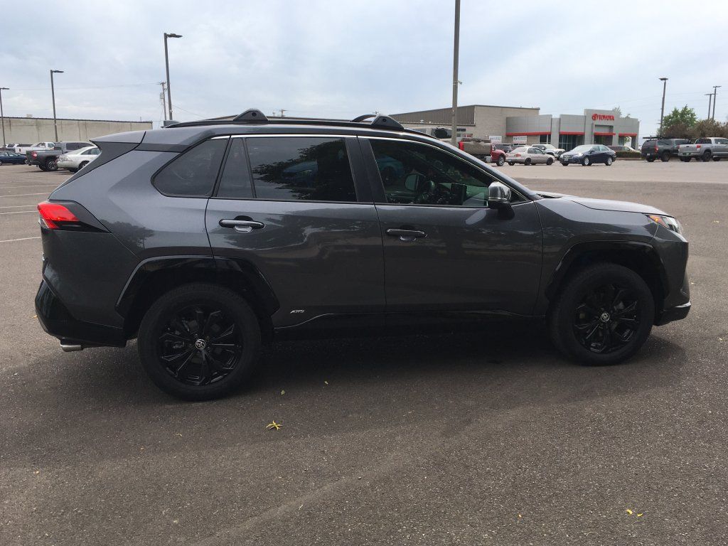 Used 2023 Toyota RAV4 SE w/ SE Grade Weather Package AWD/4WD image 7