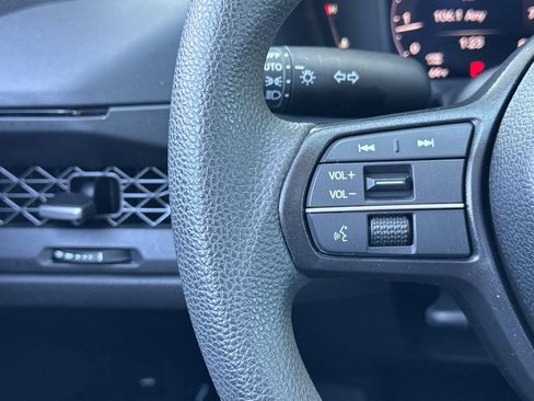 Certified 2023 Honda Accord EX image 27