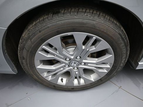 Certified 2025 Honda Odyssey Touring image 12
