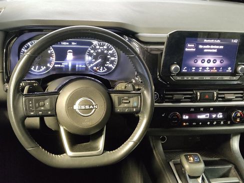 Used 2022 Nissan Pathfinder SV FWD image 22