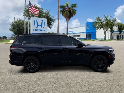 Used 2024 Jeep Grand Cherokee L Summit AWD/4WD image 2