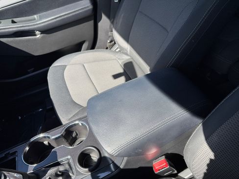 Used 2017 Ford Explorer XLT FWD image 14