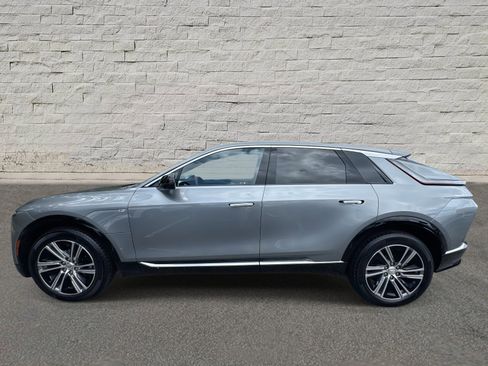 New 2025 Cadillac Lyriq Luxury image 9