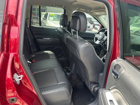 Used 2016 Jeep Compass Latitude image 14