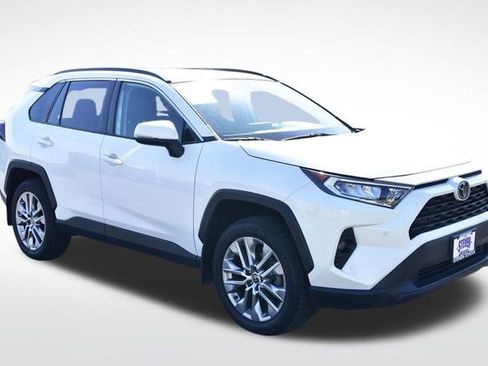 Certified 2021 Toyota RAV4 XLE Premium AWD/4WD image 6
