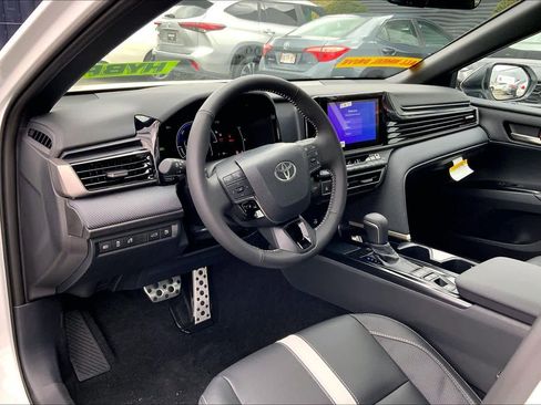 New 2026 Toyota Camry Hybrid image 8