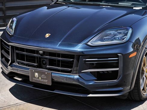Used 2024 Porsche Cayenne Turbo GT AWD/4WD image 6