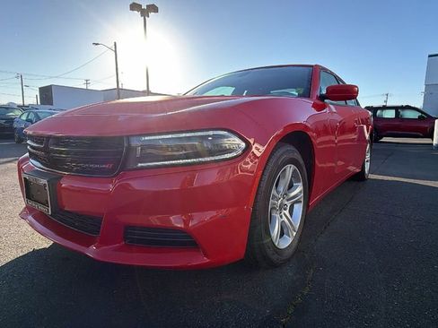 Used 2022 Dodge Charger SXT image 9