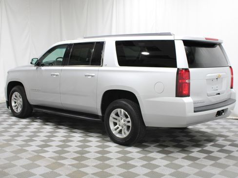 Used 2020 Chevrolet Suburban LT AWD/4WD image 34