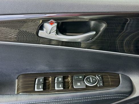 Used 2020 Kia Sorento L FWD image 17