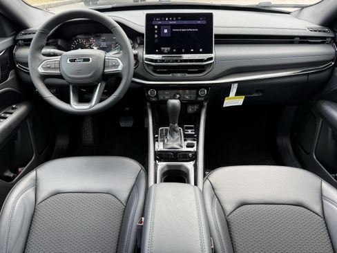 New 2026 Jeep Compass Latitude AWD/4WD image 10