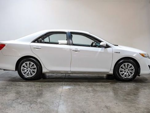 Used 2012 Toyota Camry LE FWD image 7