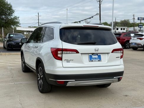 Used 2022 Honda Pilot Touring image 3