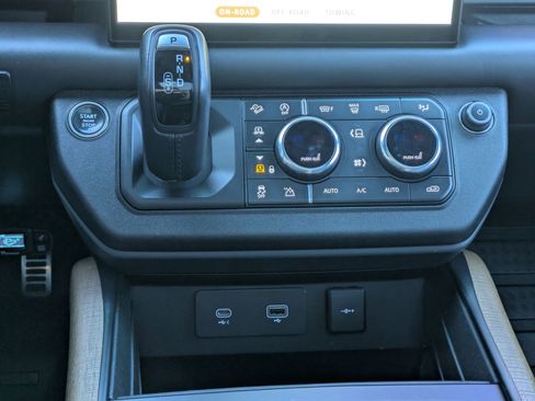 Certified 2023 Land Rover Defender 130 X AWD/4WD image 25