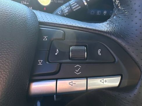 Used 2024 Cadillac XT4 Sport image 29