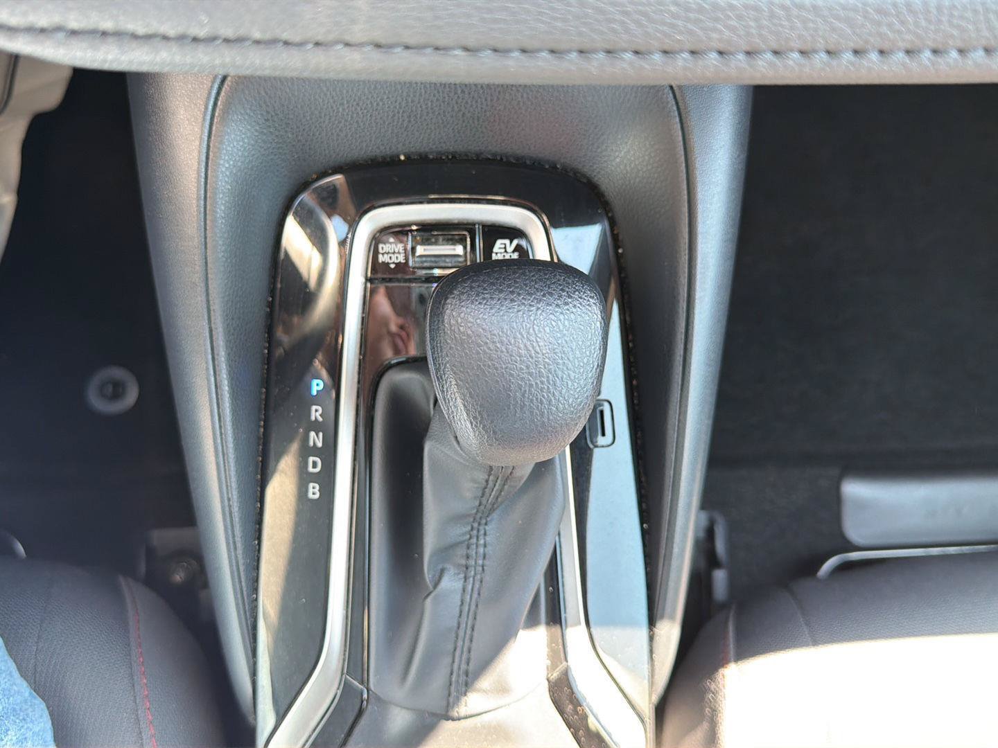 Used 2025 Toyota Corolla SE FWD image 20