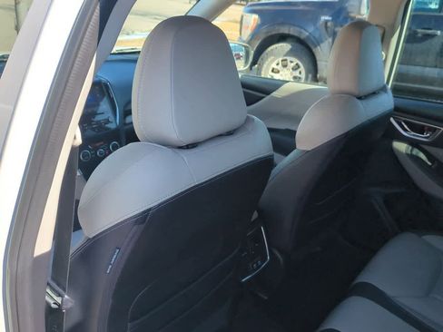 Used 2022 Subaru Forester Limited image 17