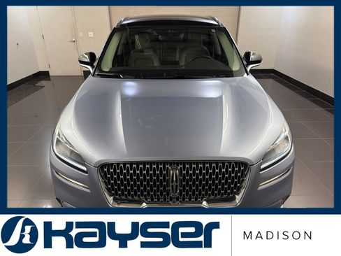 Used 2022 Lincoln Corsair AWD w/ Premium Package image 2