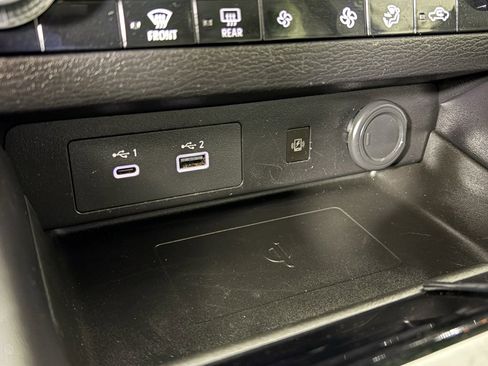 Used 2024 Mitsubishi Outlander SE image 28