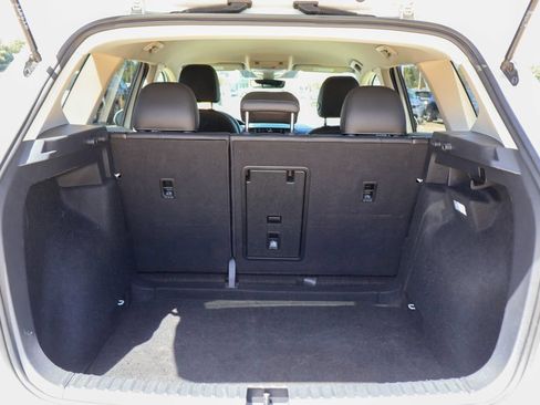 Used 2024 Volkswagen Taos SE FWD image 25