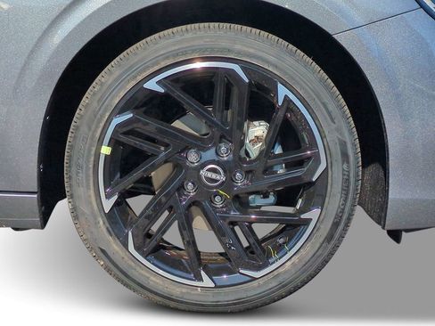 New 2026 Nissan Sentra SR w/ Floor Mat Package FWD image 11