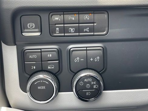 New 2025 Chevrolet Tahoe Premier image 16