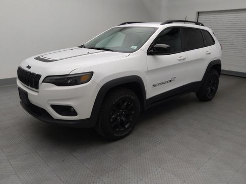 Used 2022 Jeep Cherokee Latitude AWD/4WD image 2