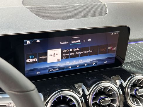 New 2026 Mercedes-Benz GLB 250 GLB 250 image 16