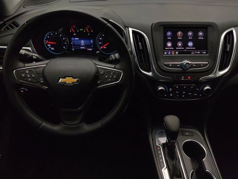 Used 2023 Chevrolet Equinox LT FWD image 22