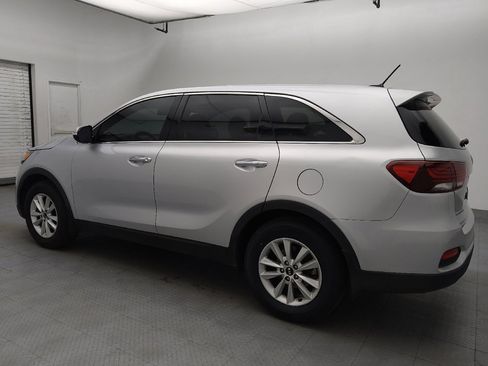 Used 2019 Kia Sorento FWD image 3
