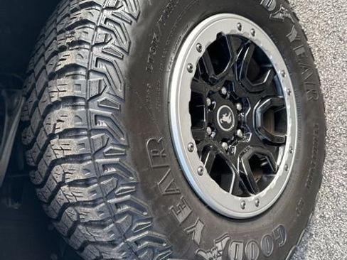 Used 2021 Ford Bronco Outer Banks w/ Sasquatch Package image 11