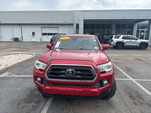 Used 2023 Toyota Tacoma SR5 AWD/4WD image 27