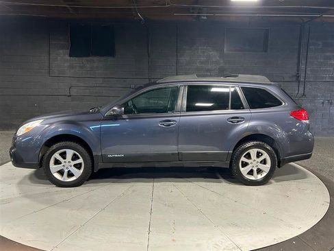 Used 2014 Subaru Outback 2.5i Premium image 2