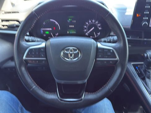 Used 2021 Toyota Sienna XSE w/ XSE Plus Package image 10