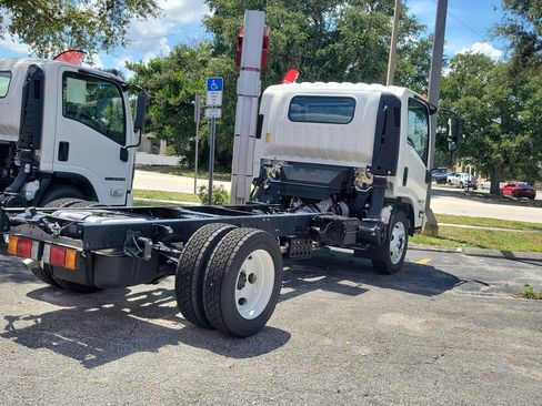 Used 2026 Isuzu NPR RWD image 4